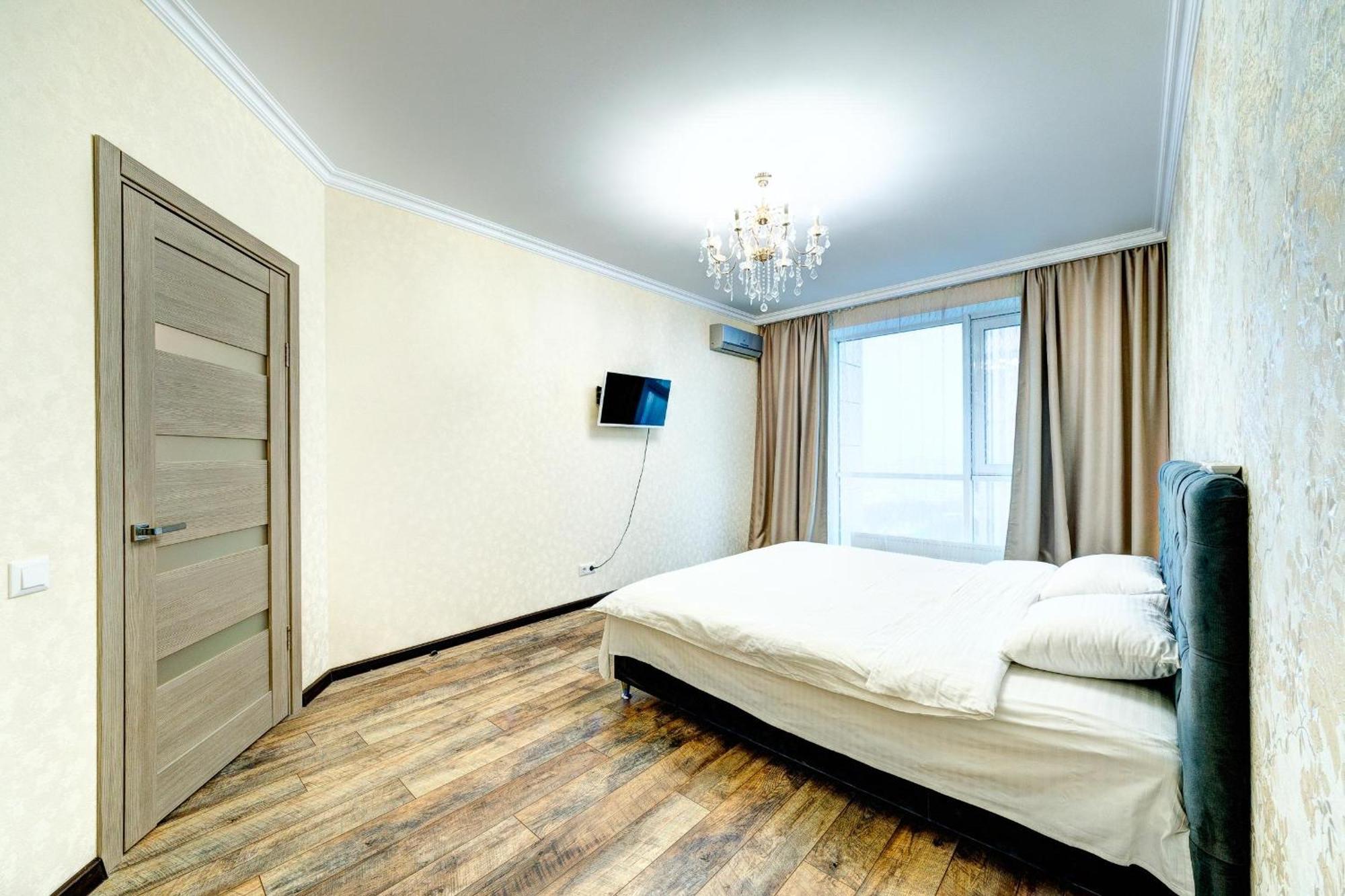 Apartment Voskresenska 18 , Парковые Озера Київ Номер фото